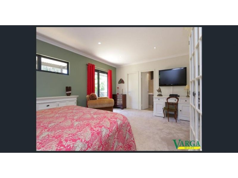 5 Brooklea Place, Ferndale WA 6148