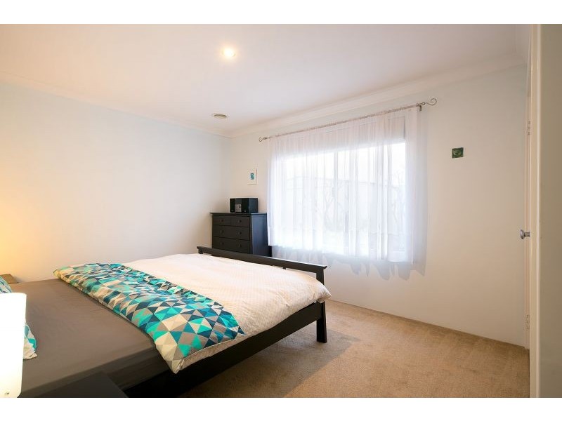 27 Chivalry Way, Atwell WA 6164