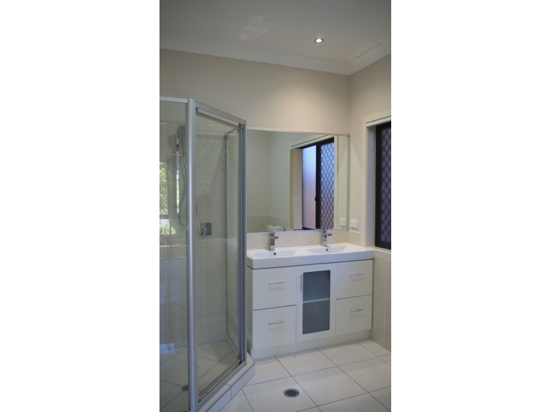 19 Coolibah St, Heathwood QLD 4110