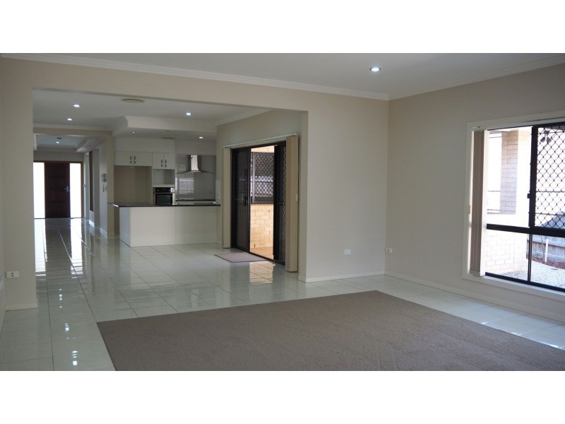 19 Coolibah St, Heathwood QLD 4110