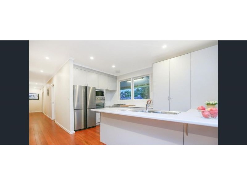 1 Leonard Court, Pakenham VIC 3810