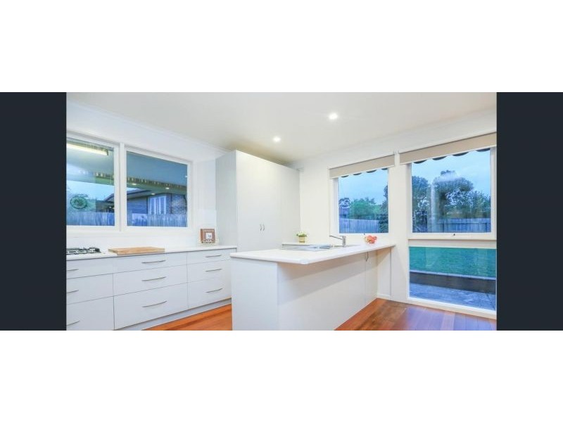 1 Leonard Court, Pakenham VIC 3810