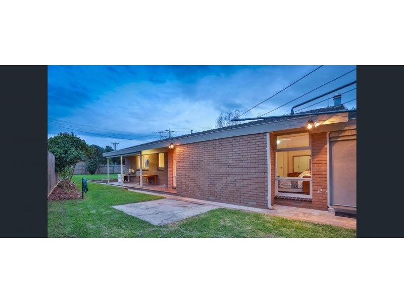 1 Leonard Court, Pakenham VIC 3810