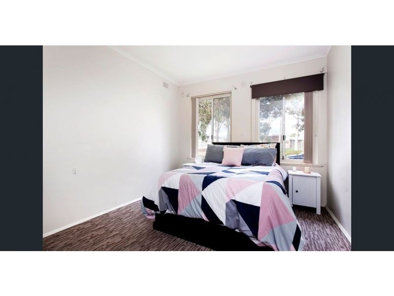 17 Sandison Avenue, Park Holme SA 5043