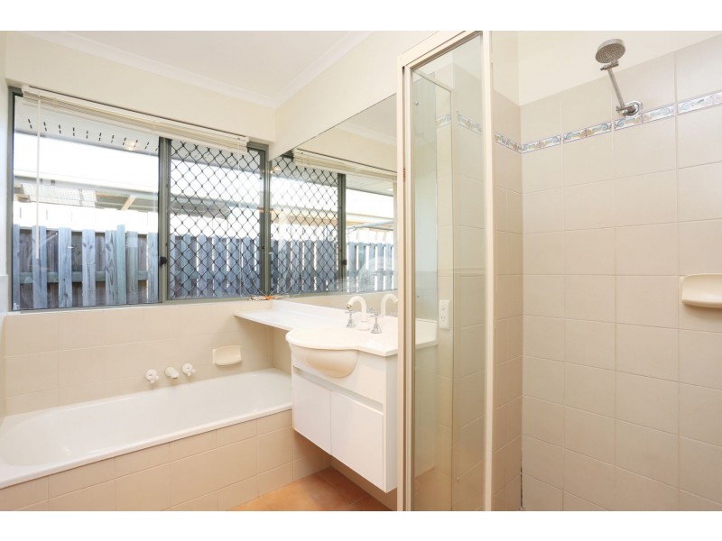 71 The Village Ave, Coopers Plains QLD 4108