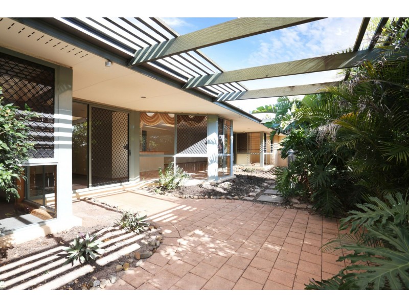 71 The Village Ave, Coopers Plains QLD 4108