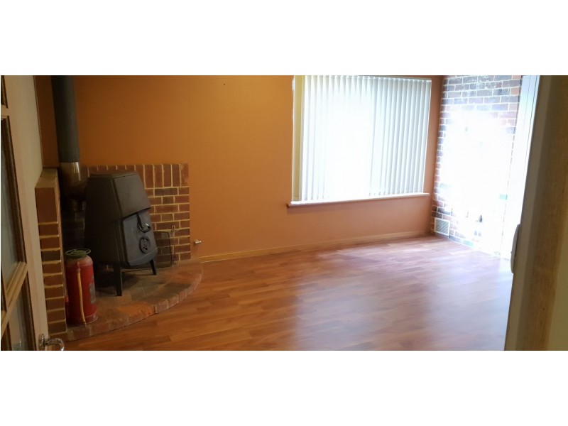 10 Oakfield Place, Kelmscott WA 6111