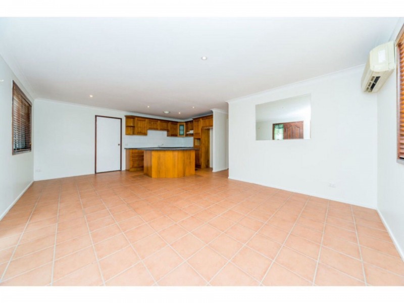 126 Wilson St, Labrador QLD 4215