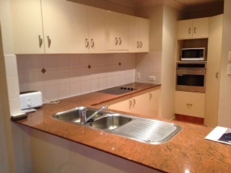 10 Josh Crt, Ashmore QLD 4214