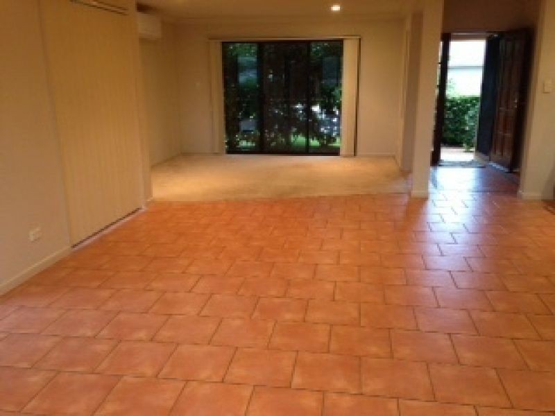 10 Josh Crt, Ashmore QLD 4214