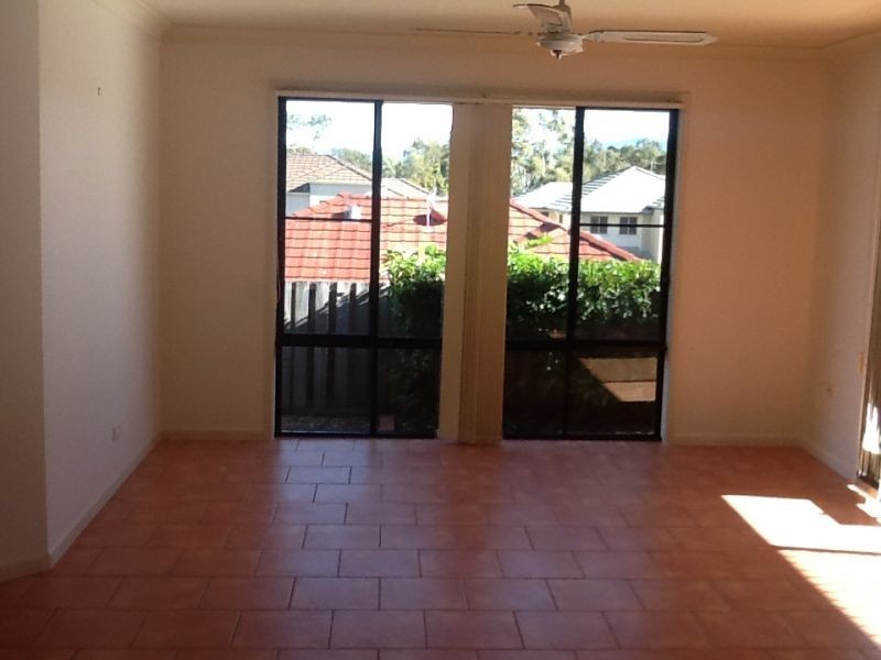 10 Josh Crt, Ashmore QLD 4214