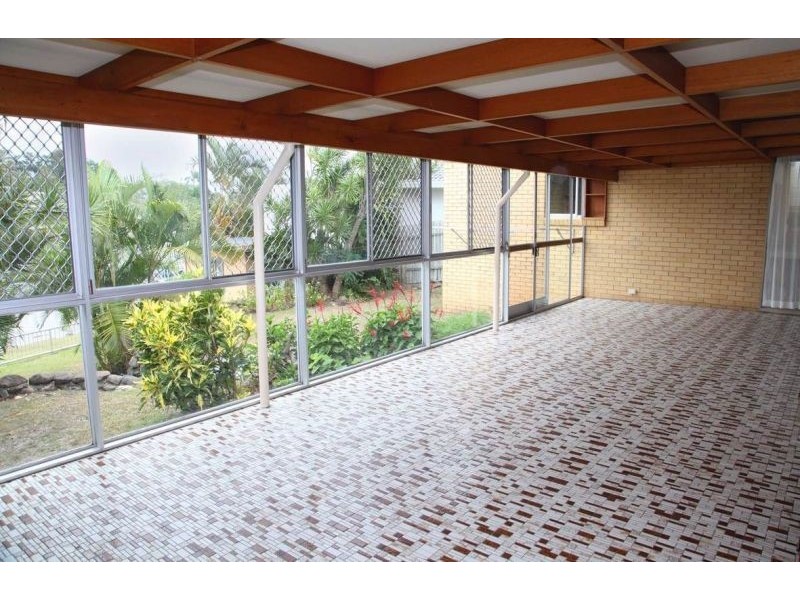 2 Binda Place, Bundall QLD 4217