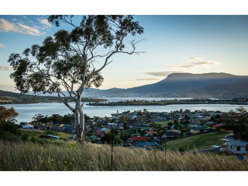 Old Beach TAS 7017