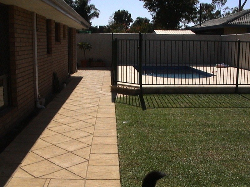 4 Hertford Close, Bull Creek WA 6149