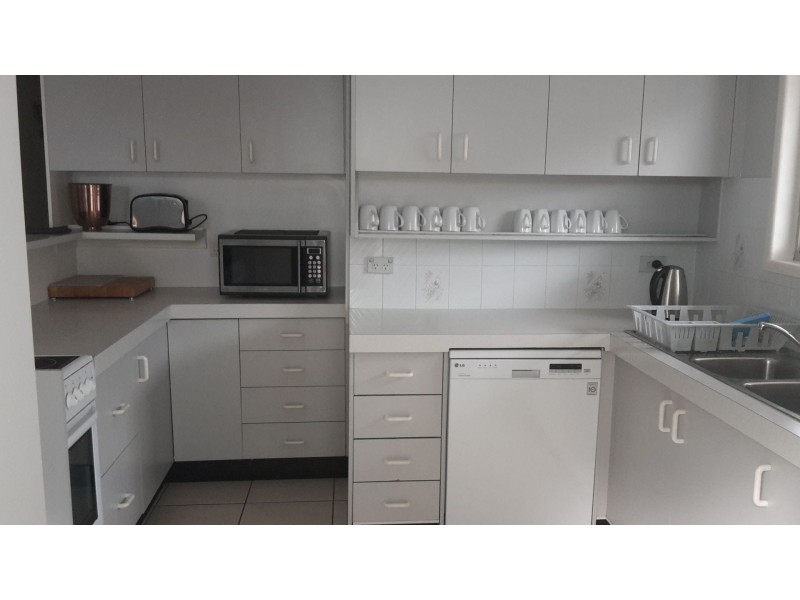 49 Hollywell Road, Biggera Waters QLD 4216