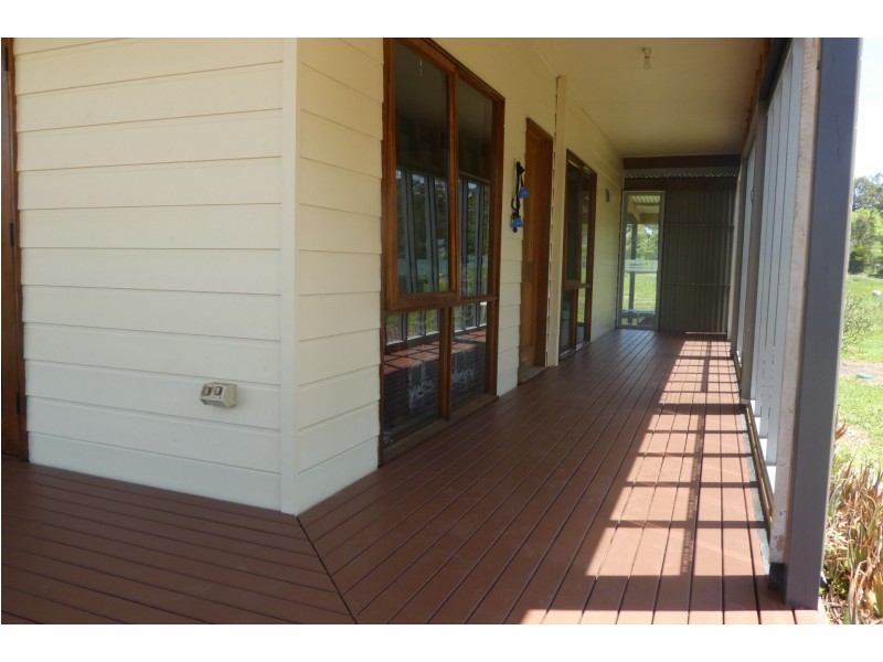 28 Sycamore Grove, Kinglake VIC 3763