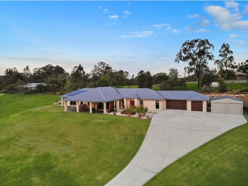 33 Moonlight Ave, Highvale QLD 4520