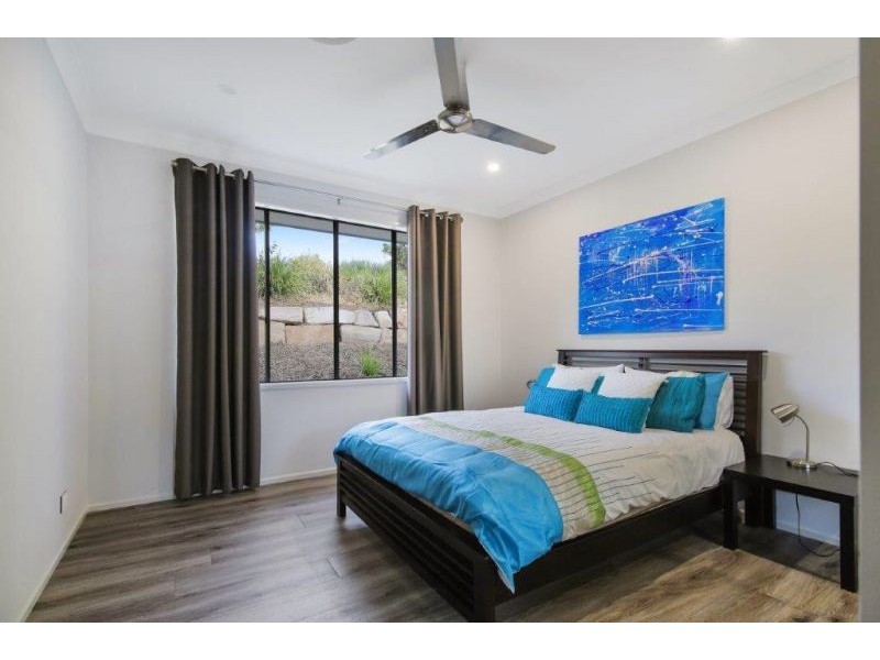 33 Moonlight Ave, Highvale QLD 4520