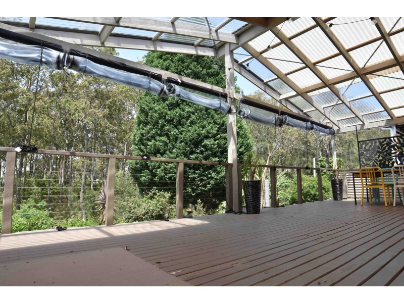 132 Marks Rd, Gorokan NSW 2263