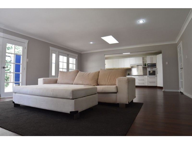 132 Marks Rd, Gorokan NSW 2263