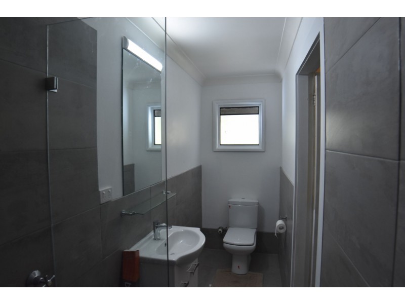 132 Marks Rd, Gorokan NSW 2263