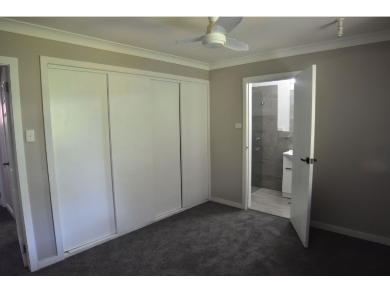 132 Marks Rd, Gorokan NSW 2263