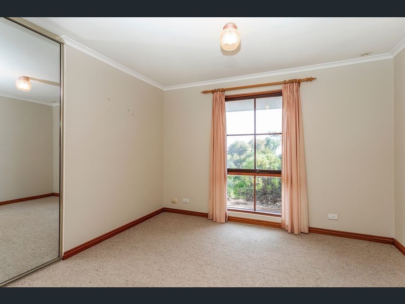 6 Valkyrie Street, Hallett Cove SA 5158