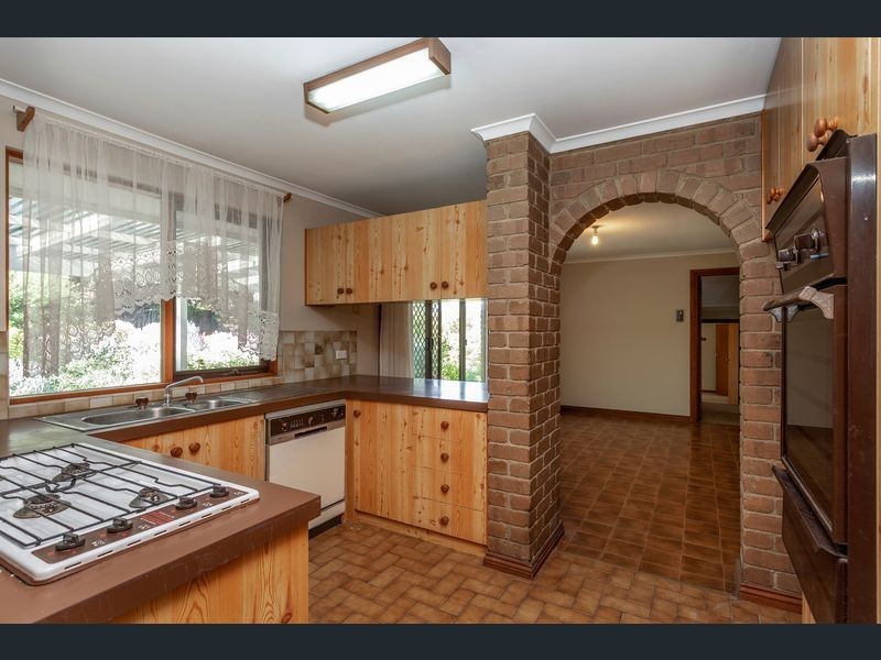 6 Valkyrie Street, Hallett Cove SA 5158