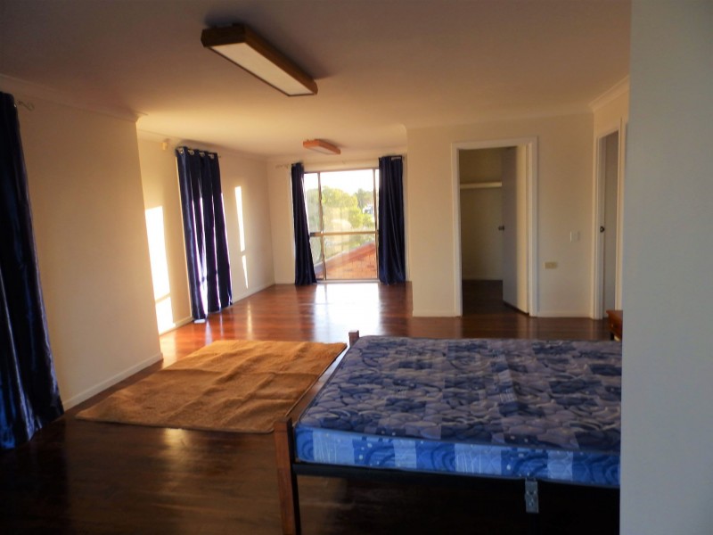 28 James Cook Esplanade, Hollywell QLD 4216