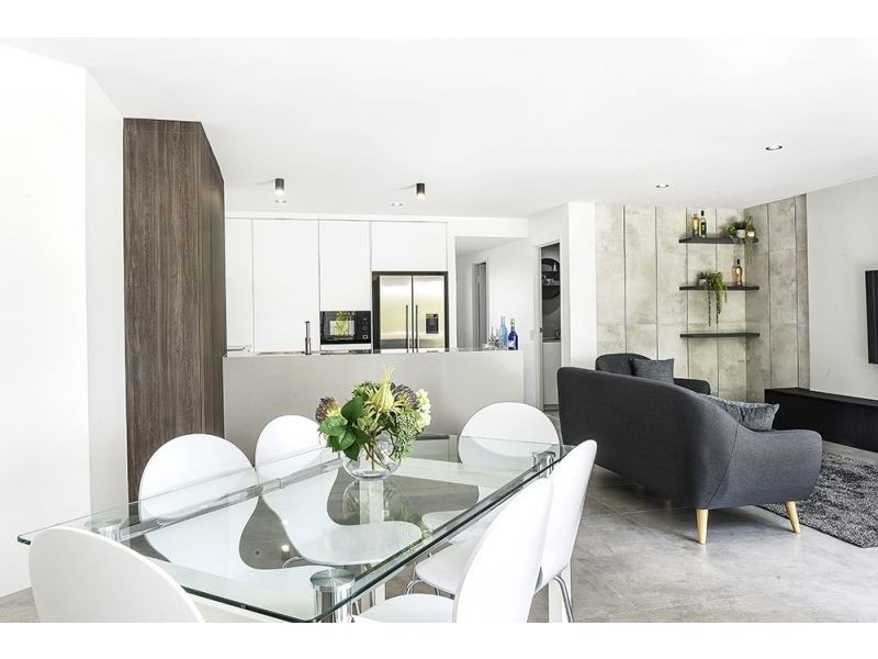 30/2320 Gold Coast Highway, Mermaid Beach QLD 4218