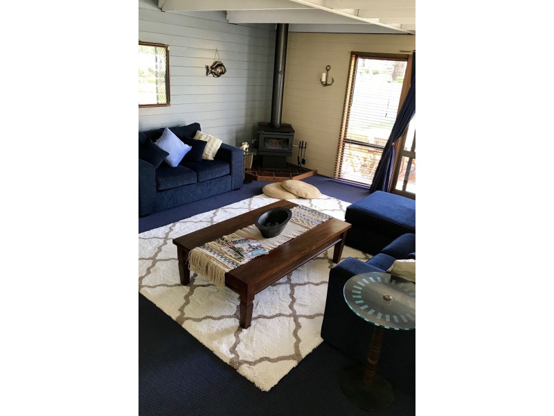 16 Lewis Street, Old Bar NSW 2430