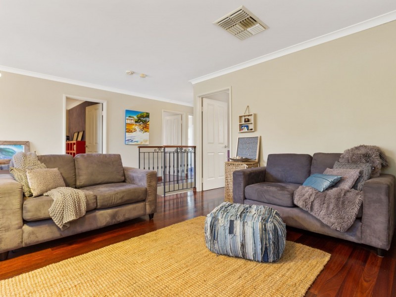 3 Cheshunt Garden, North Lake WA 6163