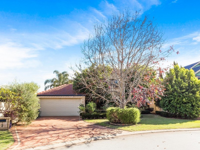 3 Cheshunt Garden, North Lake WA 6163