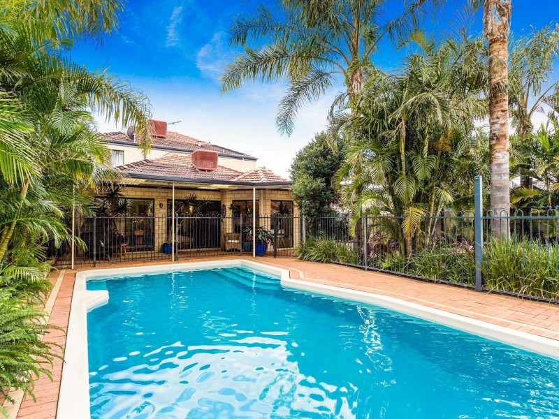 3 Cheshunt Garden, North Lake WA 6163