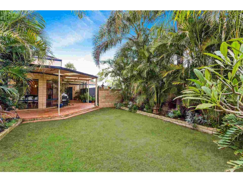 3 Cheshunt Garden, North Lake WA 6163