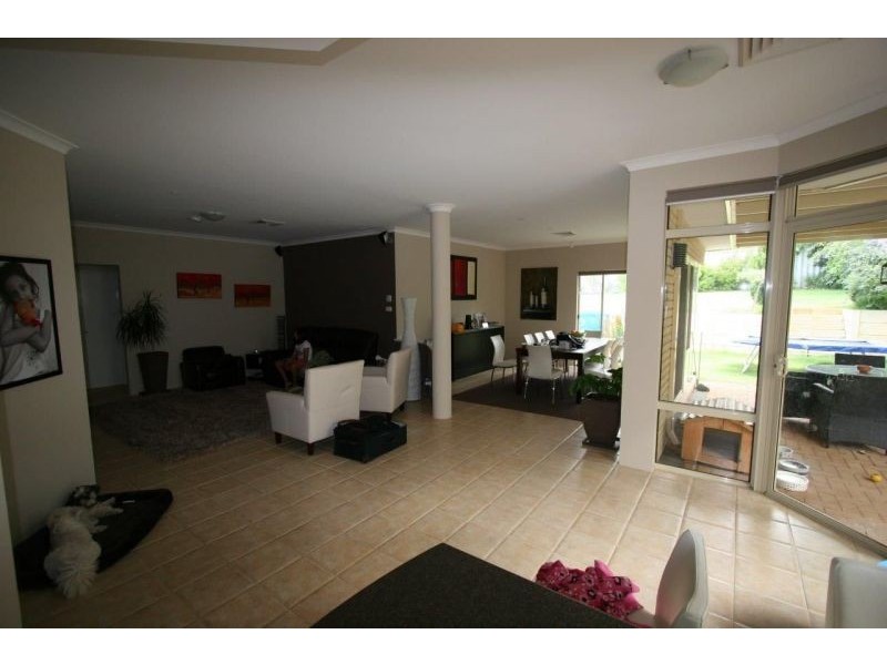 91 Glen Iris Drive, Jandakot WA 6164