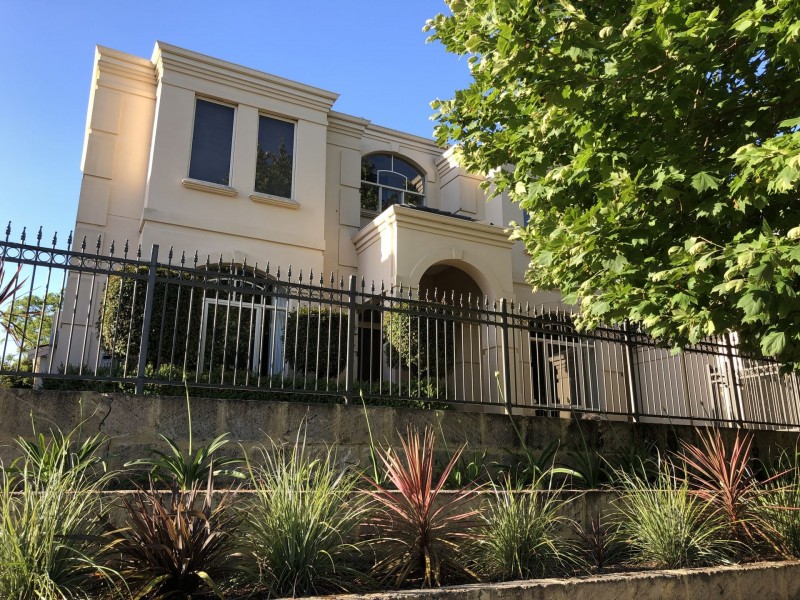 91 Glen Iris Drive, Jandakot WA 6164