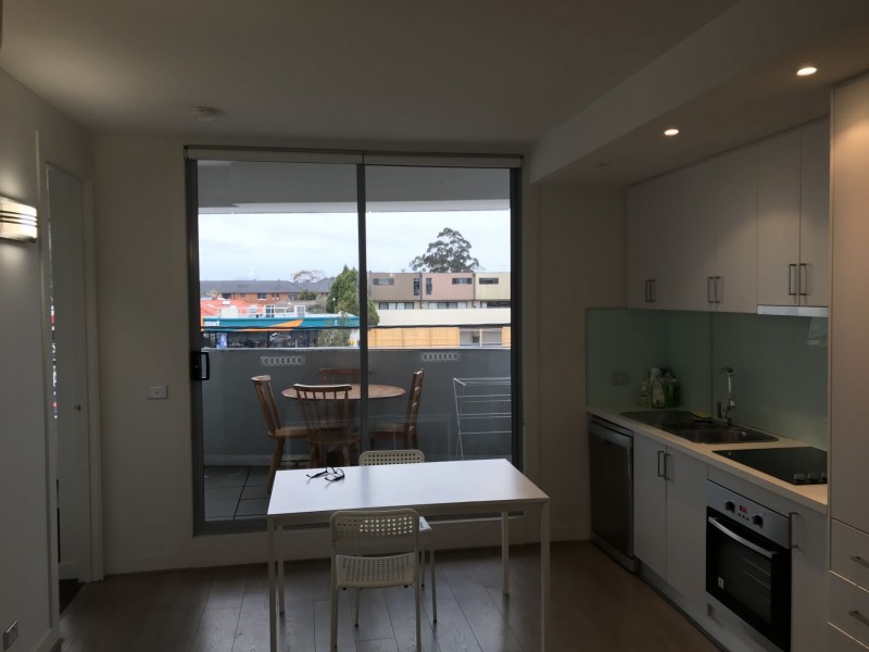 2/284-286 Neerim road, Carnegie VIC 3163