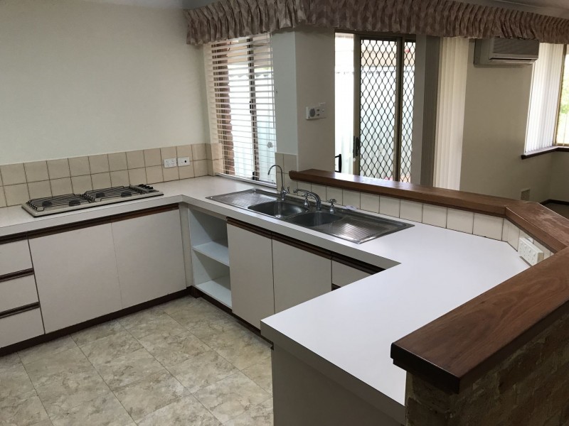 8 Ten Seldam Circle, Winthrop WA 6150