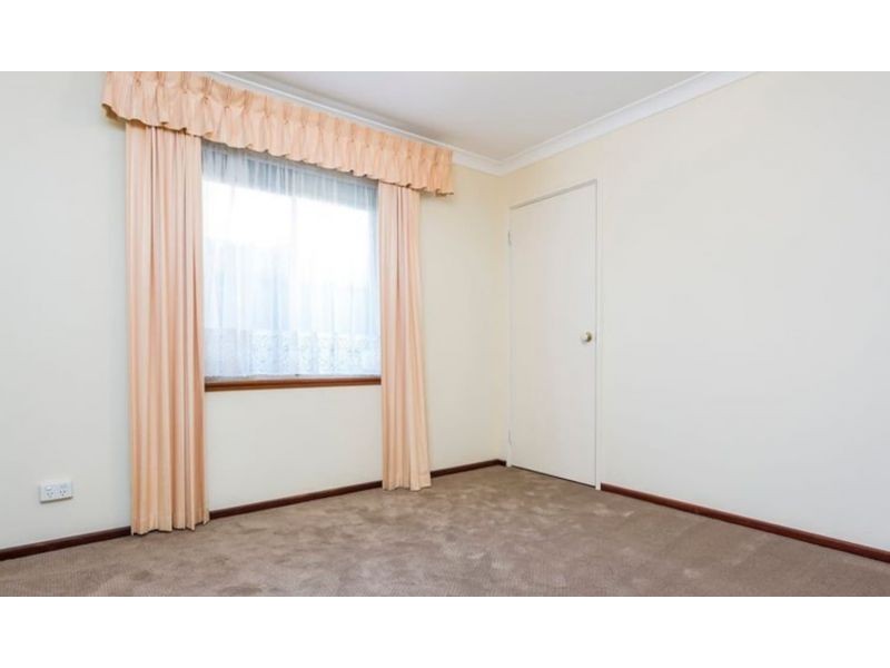 8 Ten Seldam Circle, Winthrop WA 6150