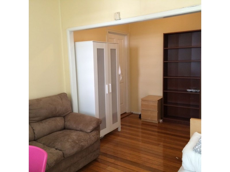 1/12 Hove Street, Highgate Hill QLD 4101