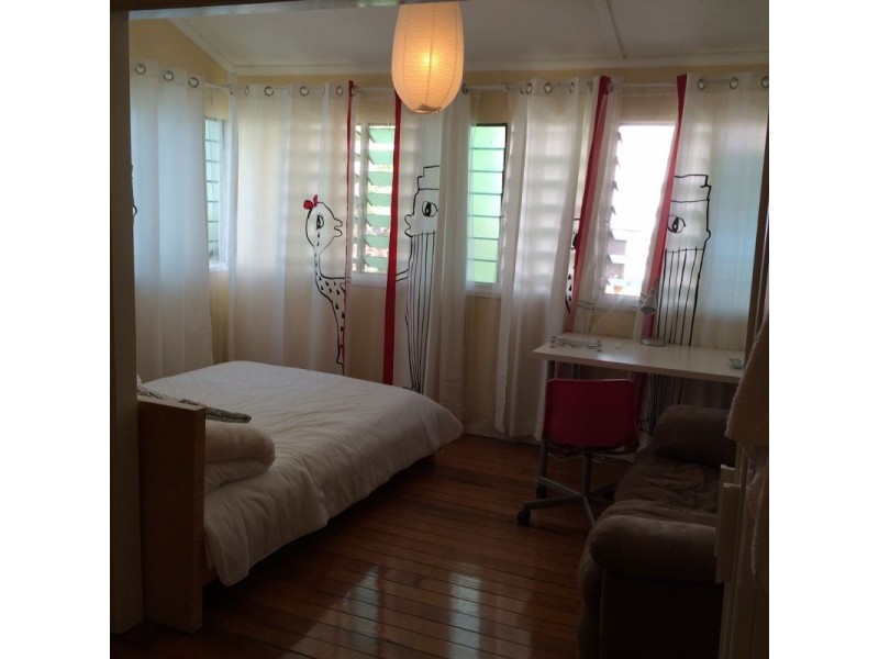 1/12 Hove Street, Highgate Hill QLD 4101