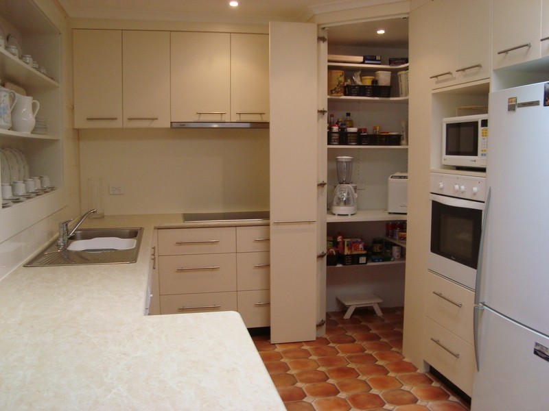 10 Emden Court, St Albans VIC 3021