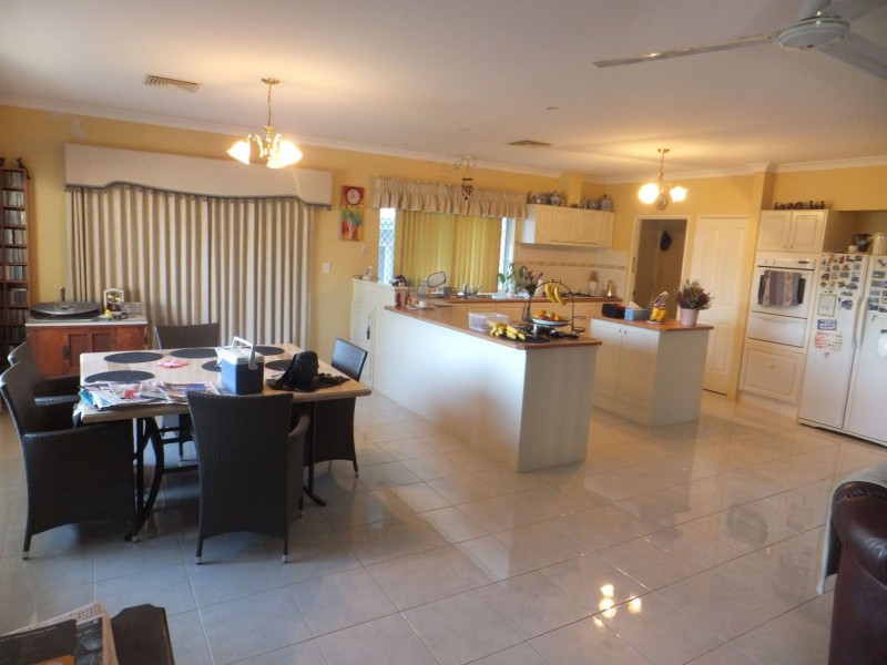 55 Bernley Dr, Viveash WA 6056