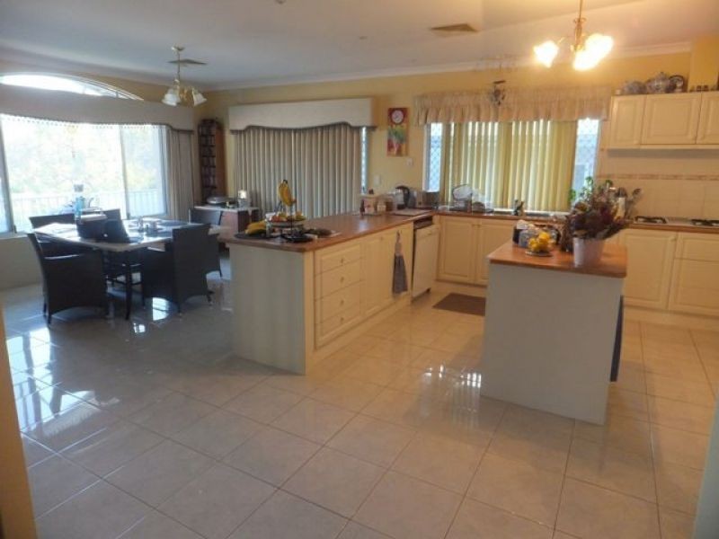 55 Bernley Dr, Viveash WA 6056