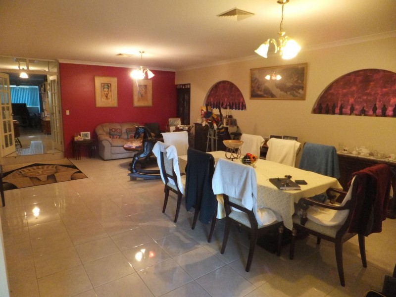 55 Bernley Dr, Viveash WA 6056