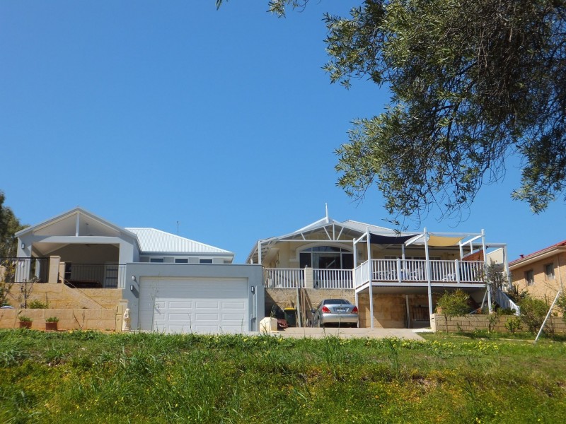 55 Bernley Dr, Viveash WA 6056