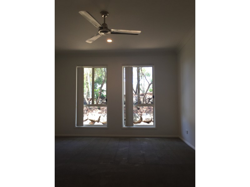 15 Paris Parade, Ormeau QLD 4208