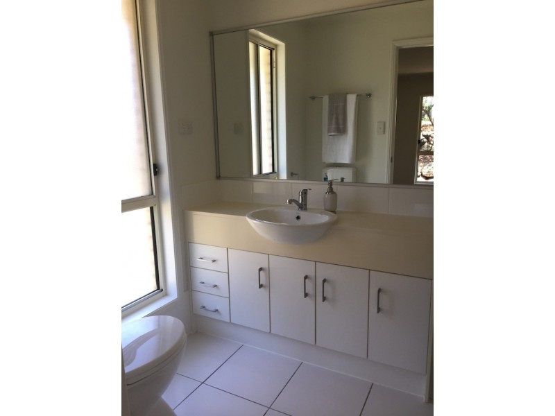 15 Paris Parade, Ormeau QLD 4208