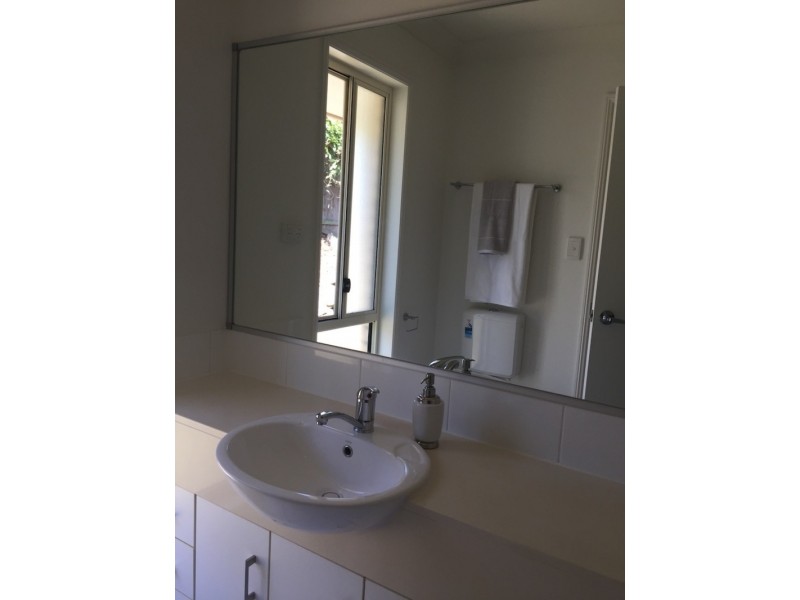 15 Paris Parade, Ormeau QLD 4208